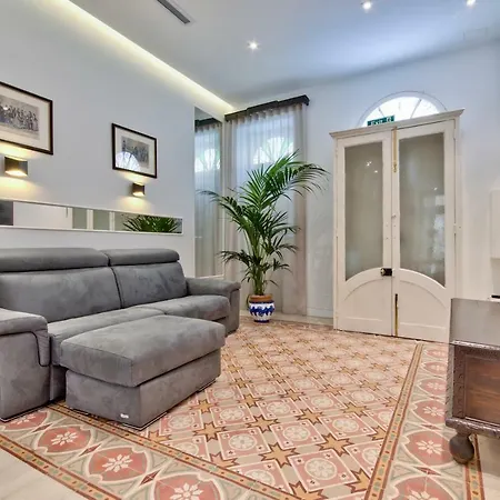 Vacation Townhouse * Sliema
